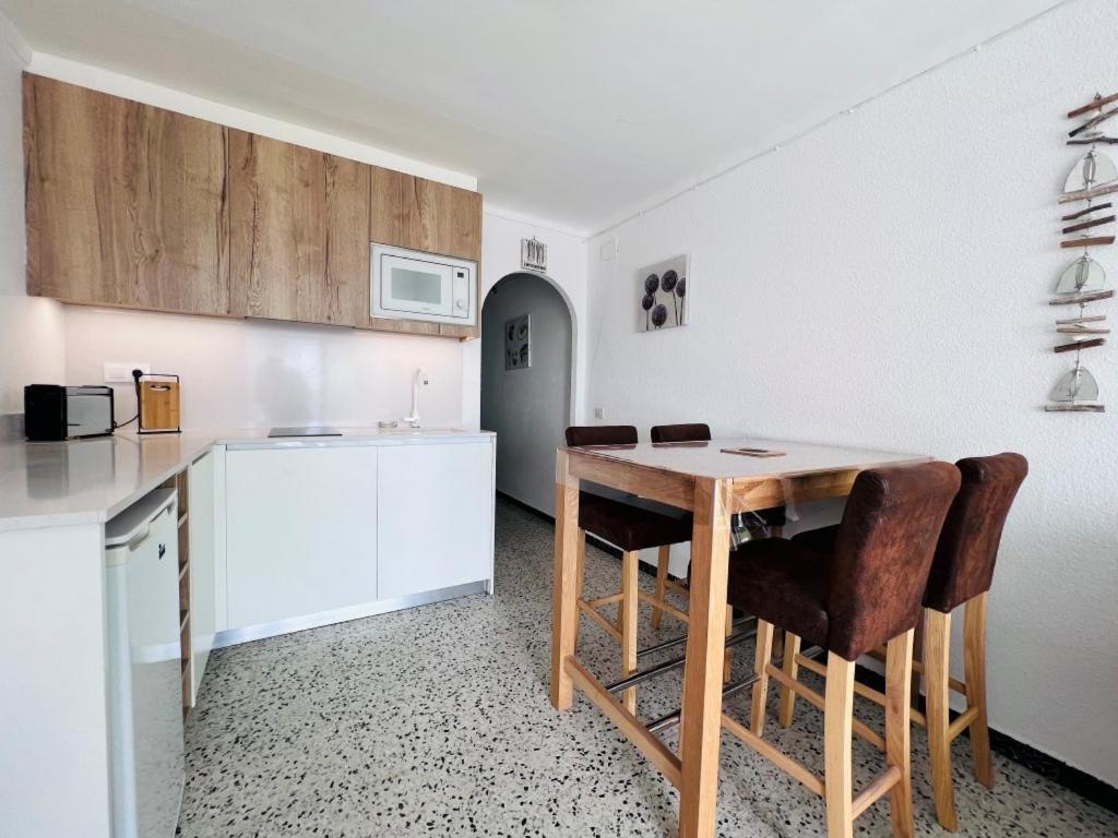 Apartament Sylvia 4A - Estudio En Primera Linea De Mar - Centrico - Terraza Vista Mar - Playa - Wifi Empuriabrava Zewnętrze zdjęcie